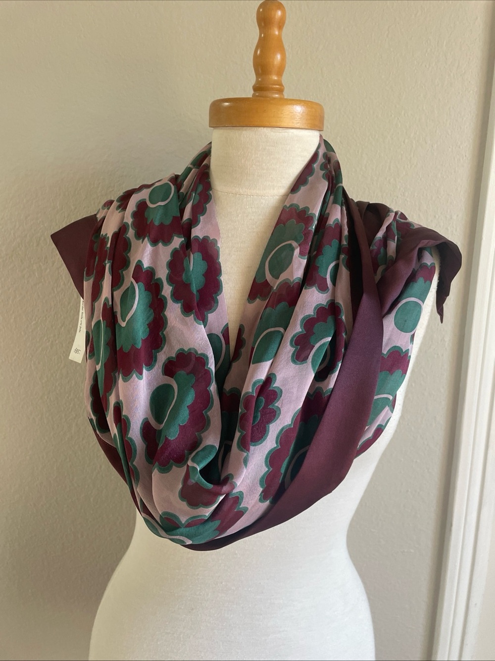 NWT Neisha Crosland London Floral Burgandy Green Pink 100% Silk Orig. Price $335